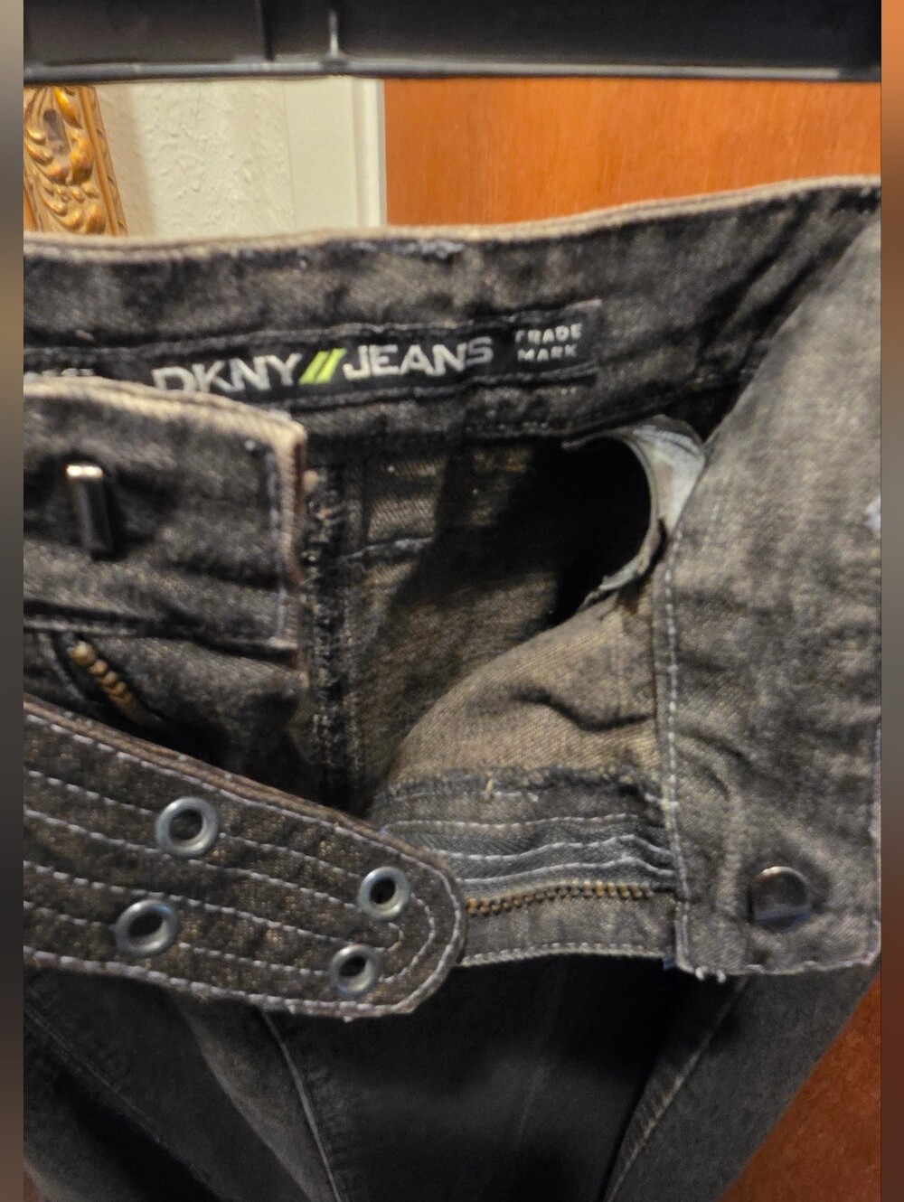 DKNY Black Denim Pencil Skirt with Attached Belt Sz8 - Picture 6 of 10